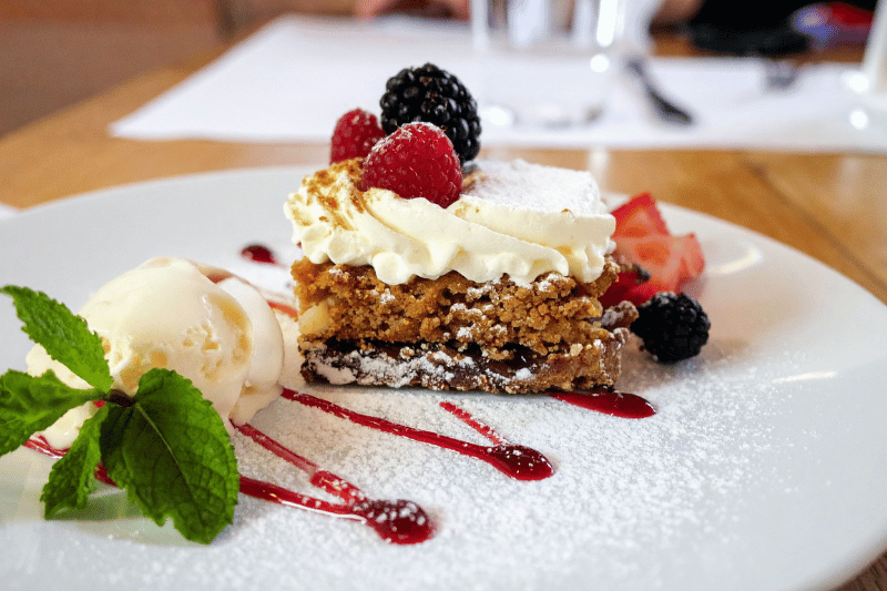 CHEESECAKE (PLAIN)