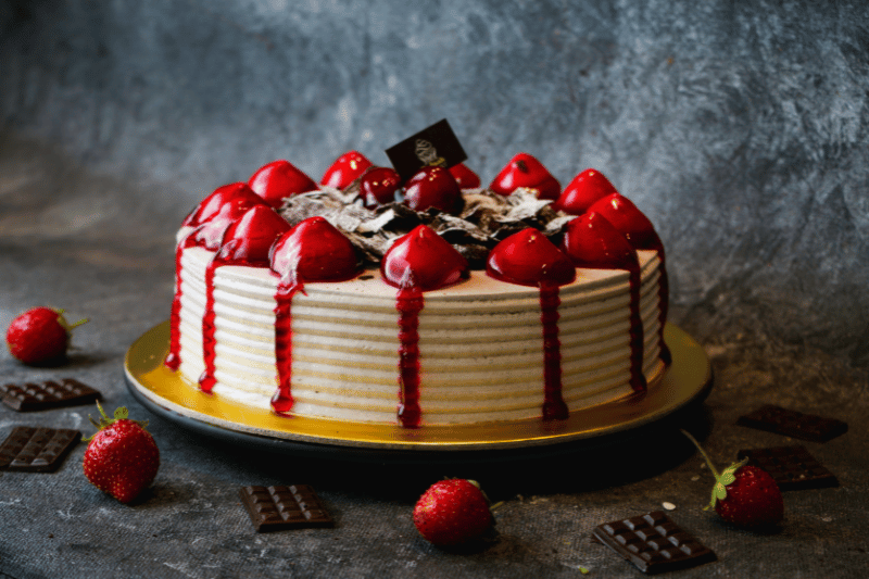 STRAWBERRY CAKE